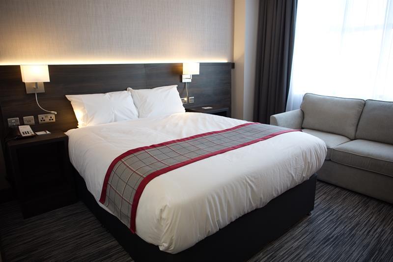 Ramada East Kilbride Hotel Buitenkant foto